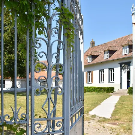 Dom wakacyjny Jusqu'a 24 Pers - Jacuzzi - Terrasses - Barbecue - Reunion De Famille Ou Seminaire